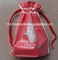 Materiale rosso di doppio strato esterno CBE + borsa di plastica del regalo del PE interno, borsa del regalo della borsa di cordone con il nastro