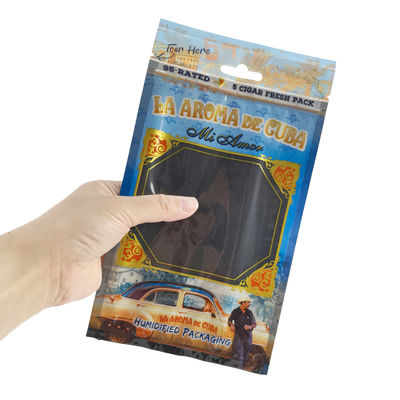 Custodia da viaggio per sigari in pelle di lusso personalizzata con umidificatore, borsa umidificatore portatile foderata in cedro, busta con chiusura a zip per il controllo dell'umidità