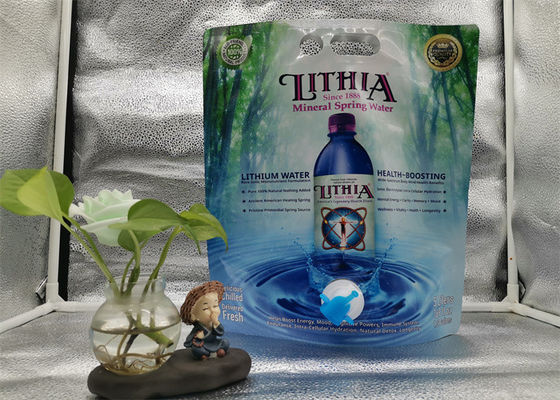 Stampa a gravura con borsa a sbuco con design a sbuco